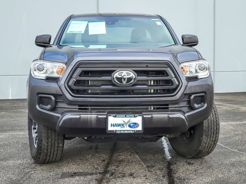 Used 2022 Toyota Tacoma SR image 4