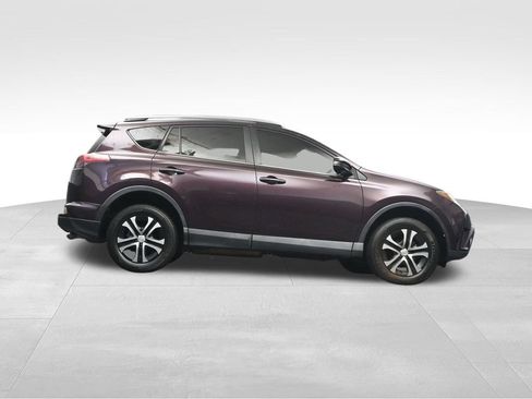 Used 2016 Toyota RAV4 LE FWD image 28