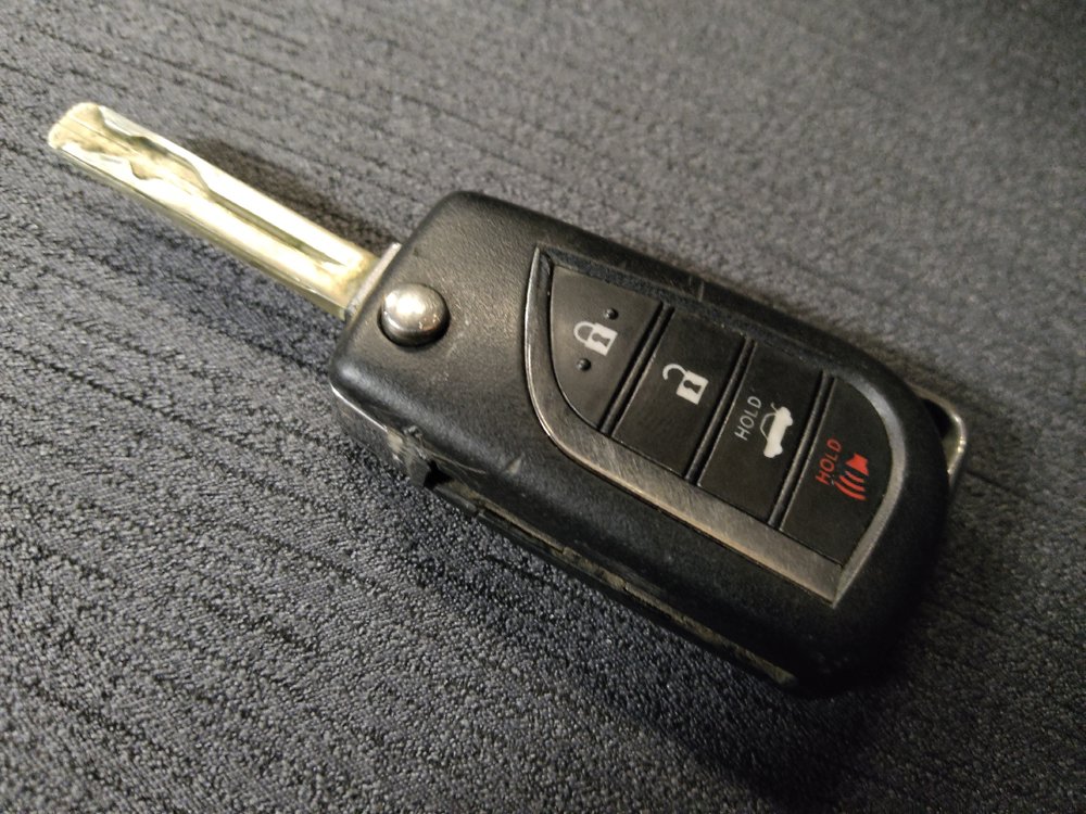 Used 2022 Toyota Camry LE FWD image 32