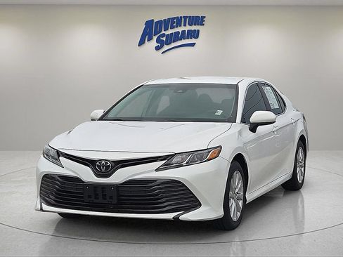 Used 2019 Toyota Camry LE FWD image 2