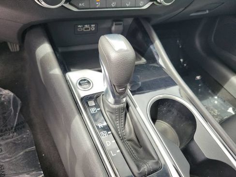 Used 2024 Nissan Altima 2.5 SV FWD image 30