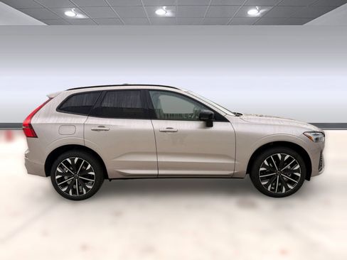 New 2026 Volvo XC60 B5 Ultra w/ Protection Package Premier image 8
