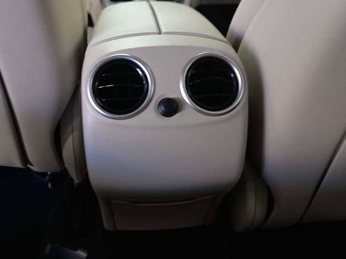 Used 2019 Mercedes-Benz GLC 300 image 9