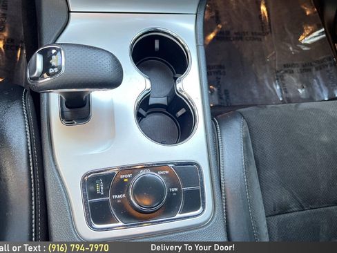 Used 2015 Jeep Grand Cherokee SRT w/ Luxury Group II AWD/4WD image 27