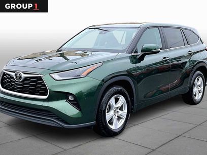 Used 2023 Toyota Highlander LE