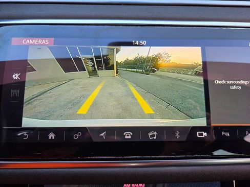 Used 2020 Land Rover Range Rover Evoque SE AWD/4WD image 24