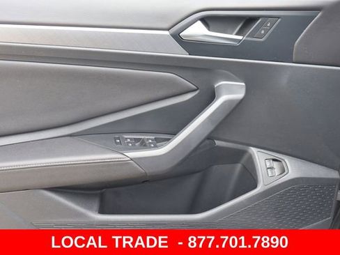Used 2024 Volkswagen Jetta SE FWD image 13