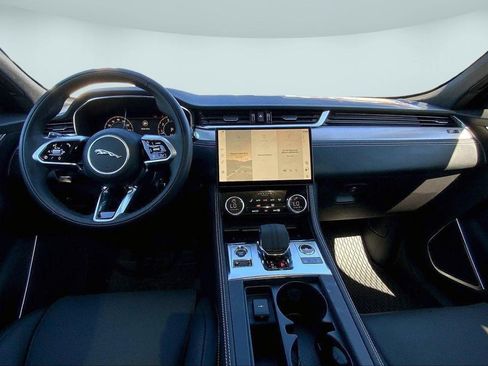 New 2025 Jaguar F-PACE R-Dynamic S AWD/4WD image 7