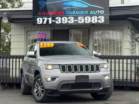 Used 2017 Jeep Grand Cherokee Limited w/ Luxury Group II AWD/4WD image 1