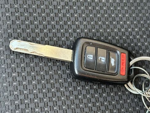 Used 2019 Honda HR-V LX image 14