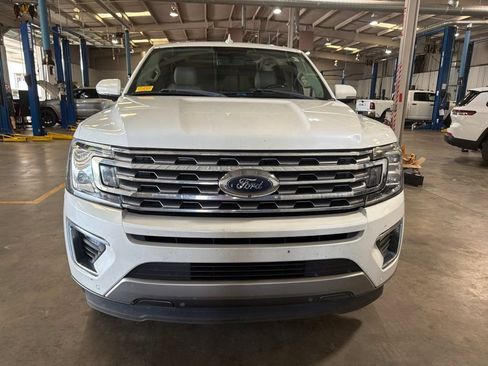 Used 2020 Ford Expedition Limited w/ Equipment Group 302A RWD image 2