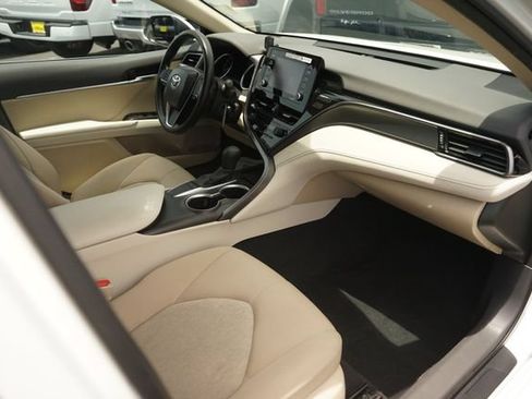 Used 2024 Toyota Camry LE FWD image 17
