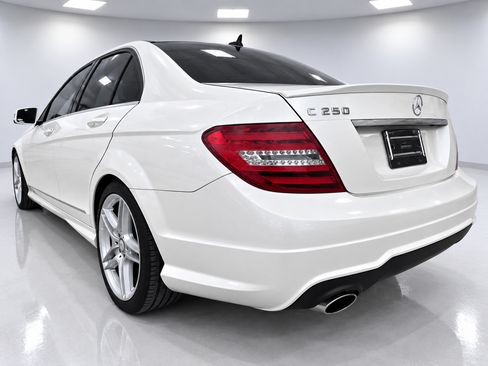 Used 2014 Mercedes-Benz C 250 Sedan image 6
