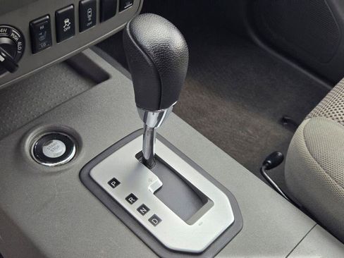 Used 2021 Nissan Frontier SV w/ Midnight Edition Floor Mats AWD/4WD image 26