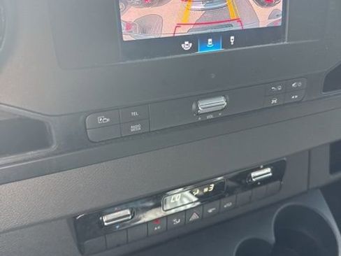 Used 2021 Mercedes-Benz Sprinter 144 Cargo image 6