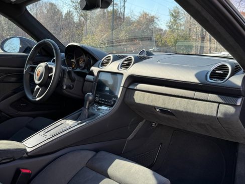 Used 2025 Porsche 718 Cayman GT4 RS image 58