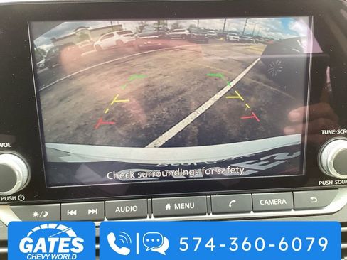 Used 2025 Nissan Altima 2.5 SV image 15