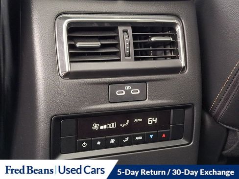 Used 2025 MAZDA CX-70 Plug-In Hybrid w/ Premium Pkg image 12