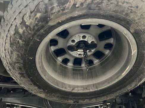 Used 2025 Toyota 4Runner TRD Off-Road image 7