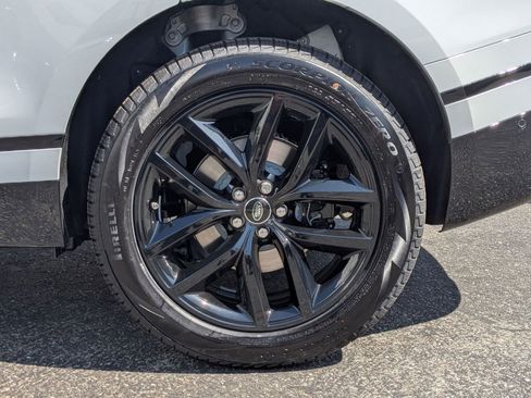 New 2026 Land Rover Range Rover Velar Dynamic SE image 10