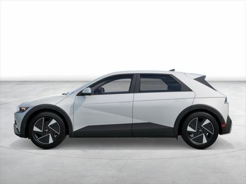 New 2026 Hyundai Ioniq 5 SE RWD image 3