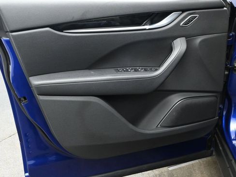 Used 2022 Maserati Levante Modena image 10