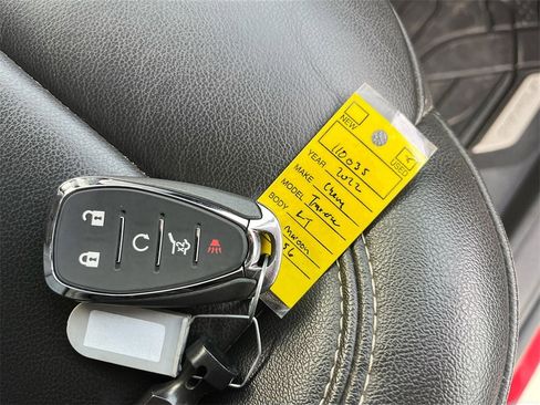 Used 2022 Chevrolet Traverse LT w/ LT Premium Package image 35