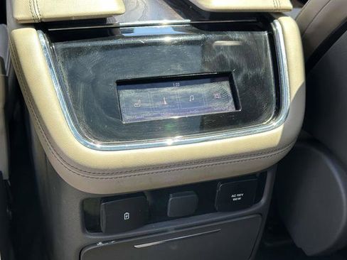 Used 2022 Lincoln Navigator Reserve AWD/4WD image 11