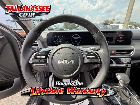 Used 2025 Kia Seltos EX w/ EX Sunroof Package FWD image 18