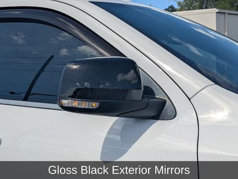 Used 2018 Dodge Durango R/T w/ Blacktop Package RWD image 11