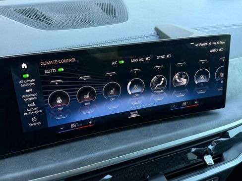 Certified 2023 BMW X7 xDrive40i w/ Premium Package image 29