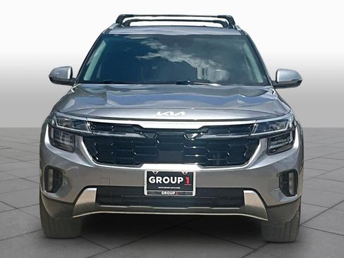 Certified 2025 Kia Seltos SX w/ SX Sunroof Package AWD/4WD image 4
