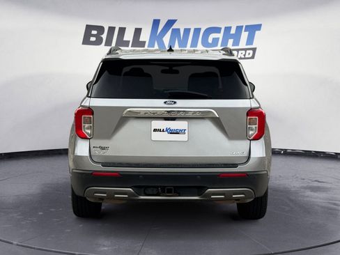 Certified 2021 Ford Explorer XLT w/ Equipment Group 202A image 4