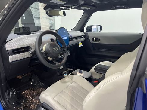 Certified 2025 MINI Cooper S image 11