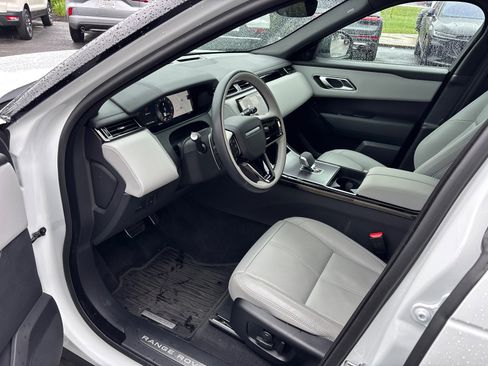 Used 2026 Land Rover Range Rover Velar Dynamic SE AWD/4WD image 22