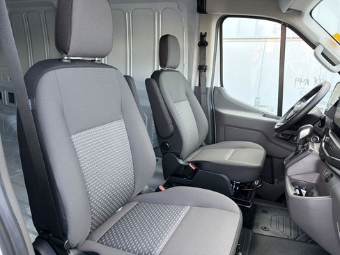 New 2026 Ford Transit 250 148 Medium Roof image 26