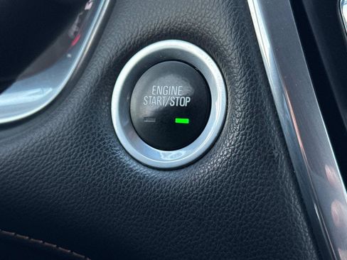 Used 2020 Chevrolet Traverse LT w/ LPO, Black Accent Package image 26