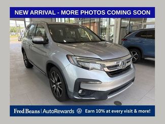 Used 2021 Honda Pilot Touring video 1
