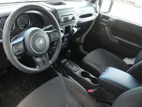 Used 2018 Jeep Wrangler Sport image 11