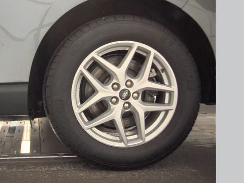 Used 2024 Ford Edge SEL w/ Convenience Package AWD/4WD image 6