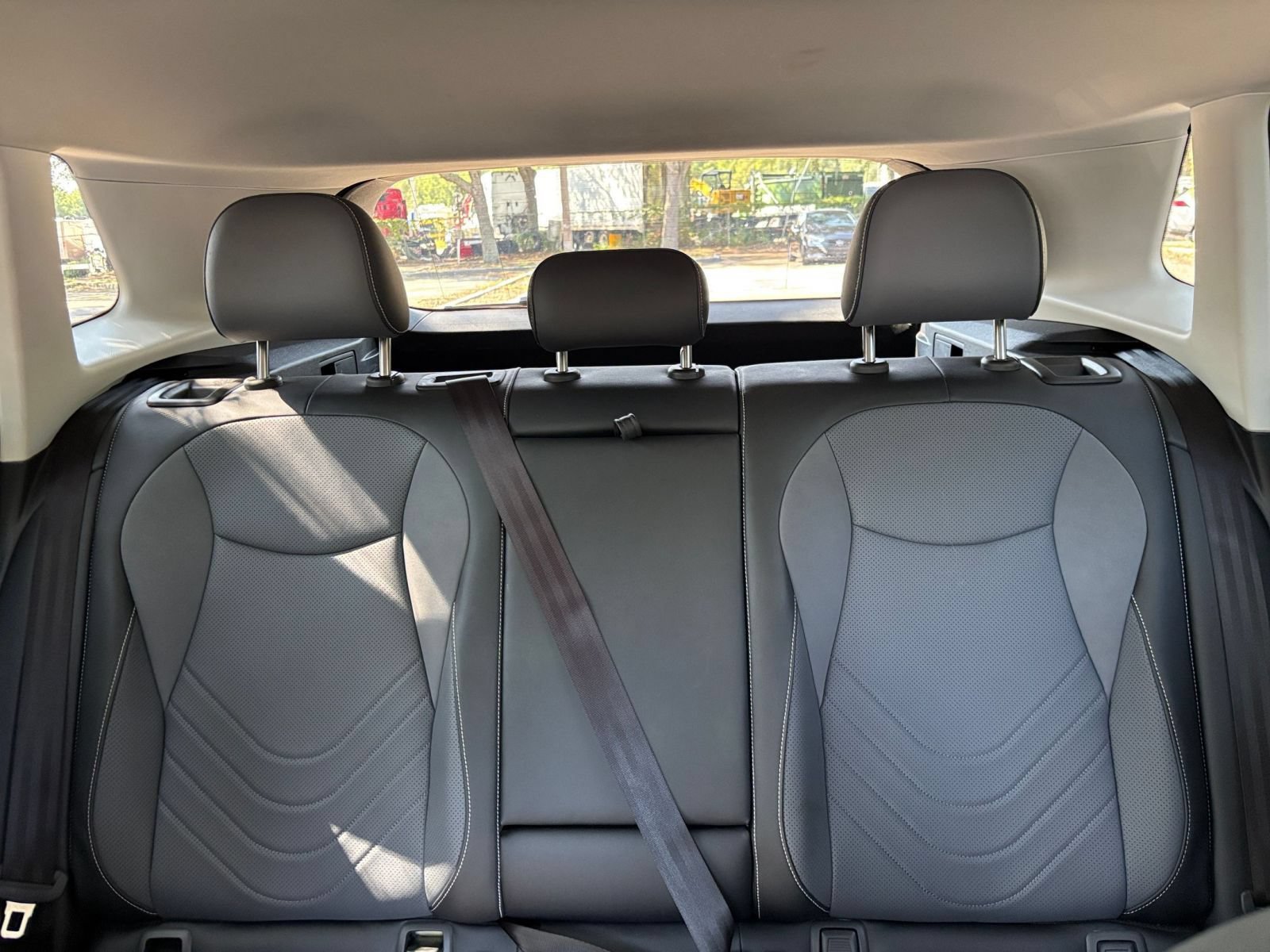 Used 2026 Volkswagen Tiguan SE FWD image 38