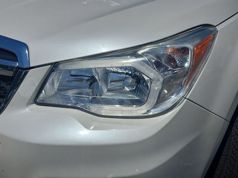 Used 2014 Subaru Forester 2.5i Touring AWD/4WD image 32