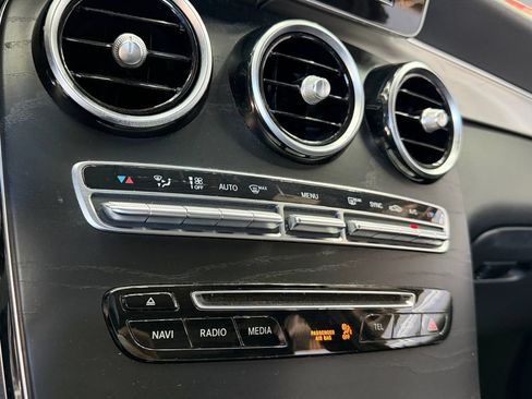 Used 2019 Mercedes-Benz GLC 300 image 22