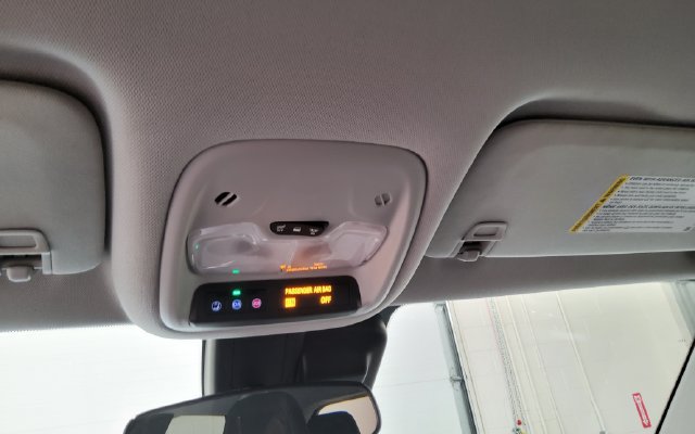 Used 2025 Chevrolet TrailBlazer LT FWD image 35