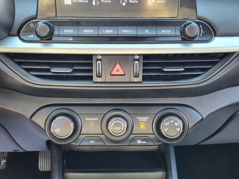Used 2024 Kia Forte LXS FWD image 25