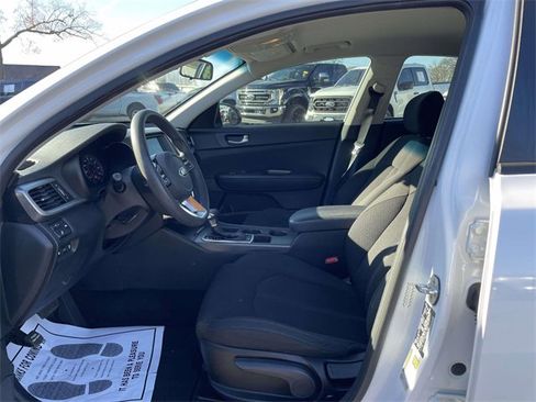 Used 2020 Kia Optima LX image 15