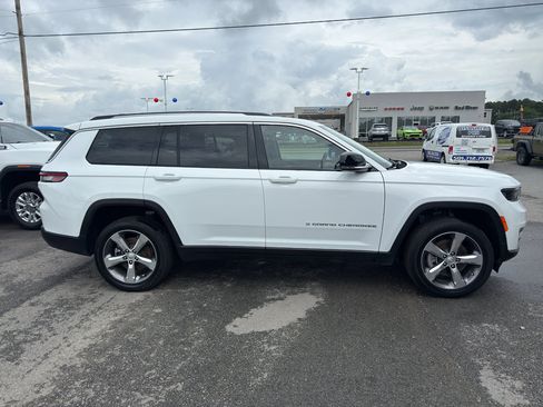 Used 2021 Jeep Grand Cherokee L Limited AWD/4WD image 4