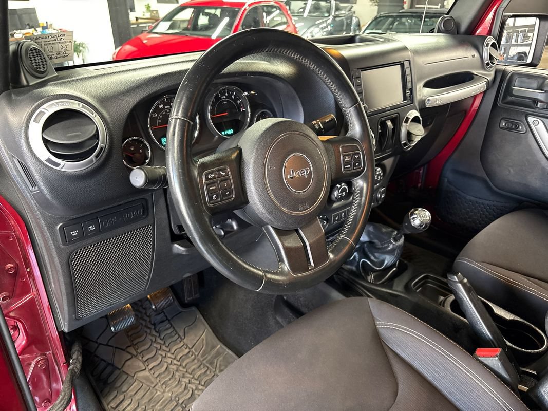 Used 2013 Jeep Wrangler Rubicon w/ PWR Convenience Group AWD/4WD image 35