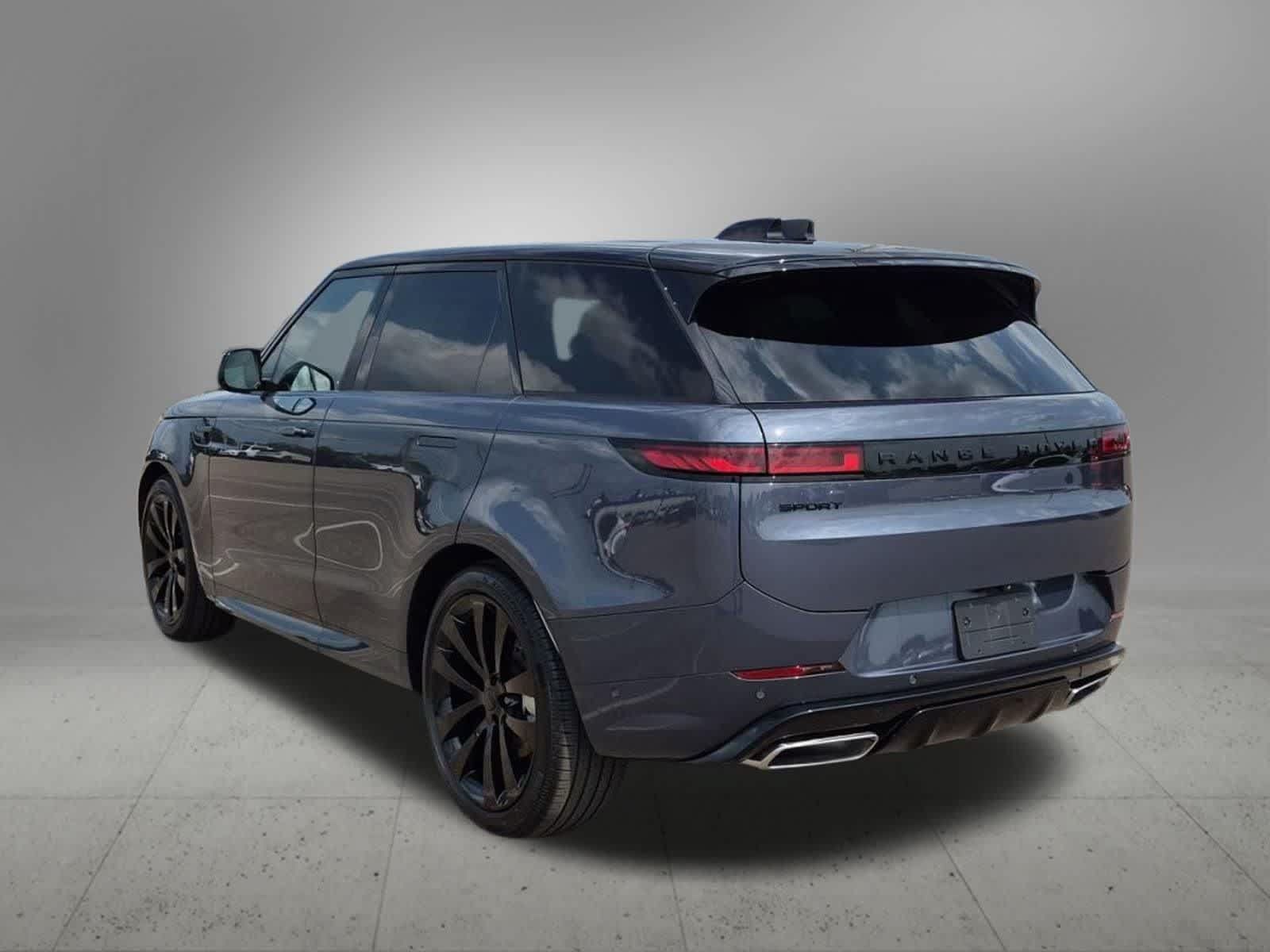 New 2027 Land Rover Range Rover Sport Dynamic SE AWD/4WD image 4