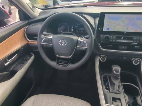 Used 2024 Toyota Grand Highlander Platinum image 15